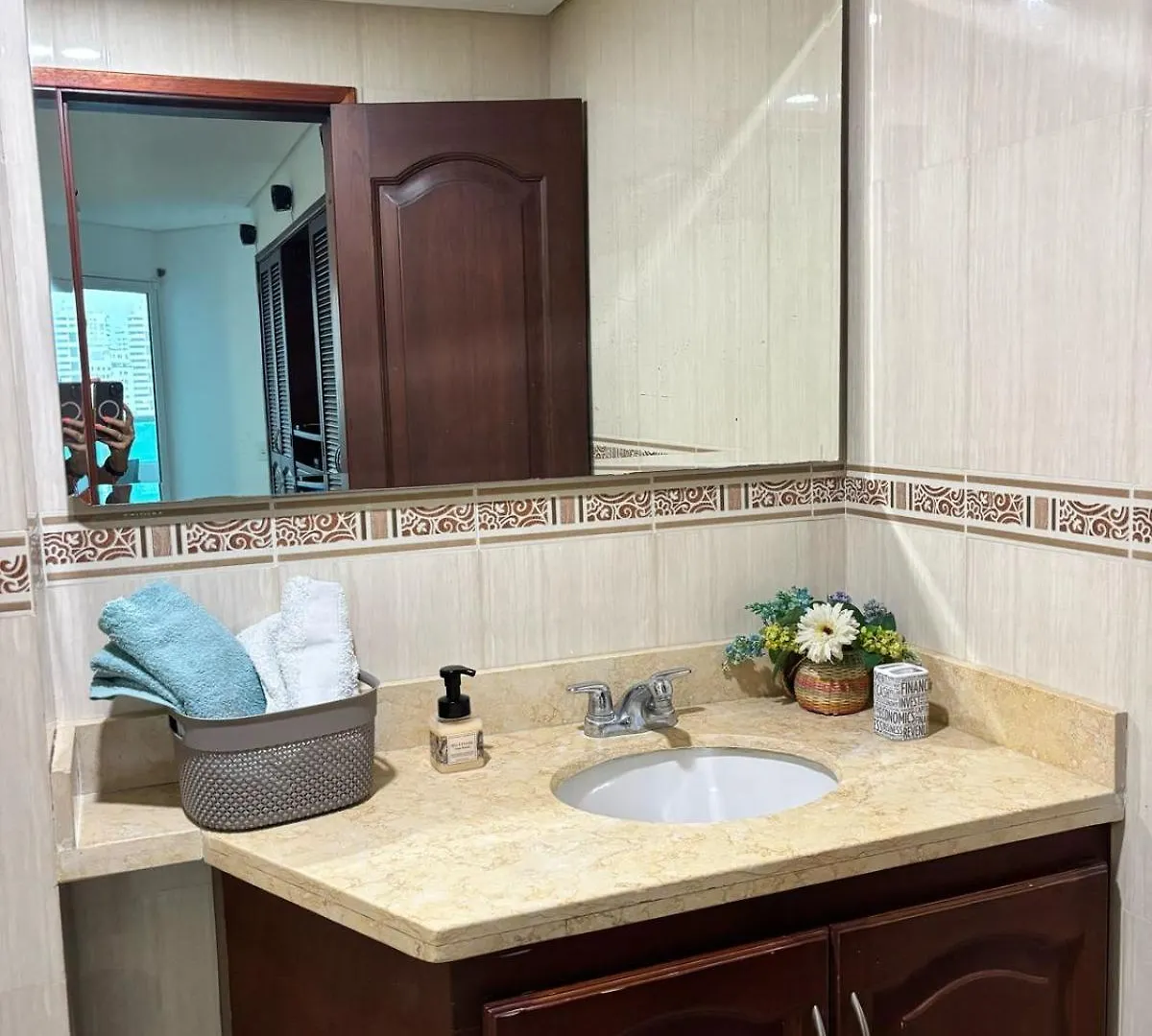 Apartamento 804A Cartagena El Laguito Bocagrande A 1 Cuadra De La Playa Hermosa Vista 0*,  Colombia
