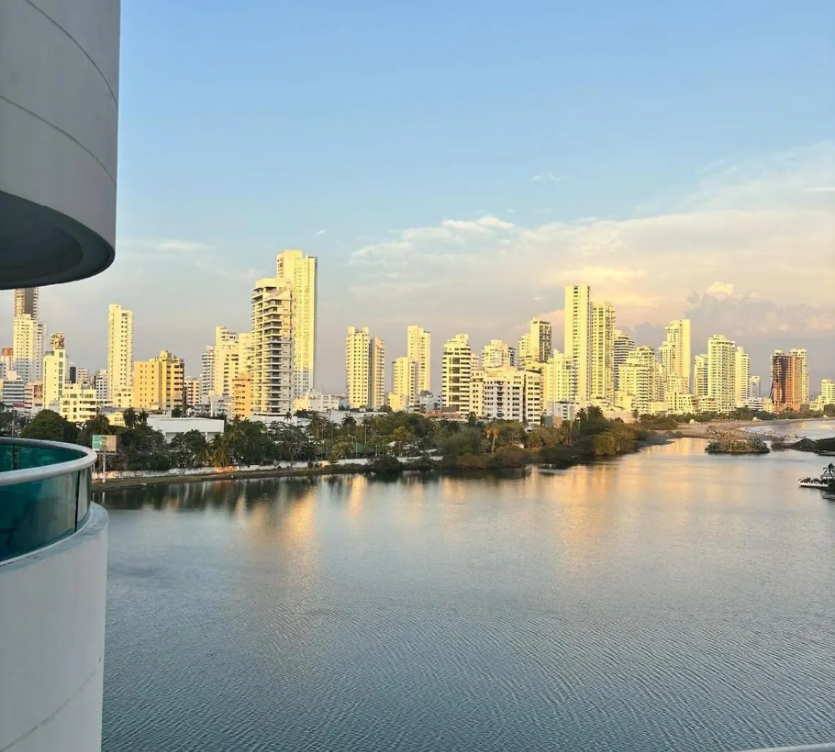 Apartamento 804A Cartagena El Laguito Bocagrande A 1 Cuadra De La Playa Hermosa Vista